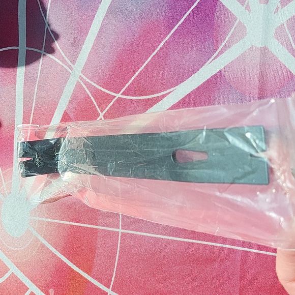 Man Crate FREE w/ bundle mini crowbar - Picture 5 of 8